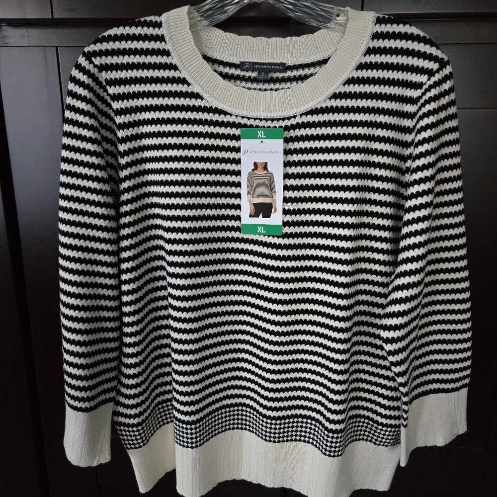 Adrianna Papell NWT Women's XL Textured Knit Sweater 3/4 Sleeve Scalloped Edges